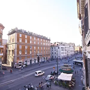 https://apartment-arenula.it-romehotels.com